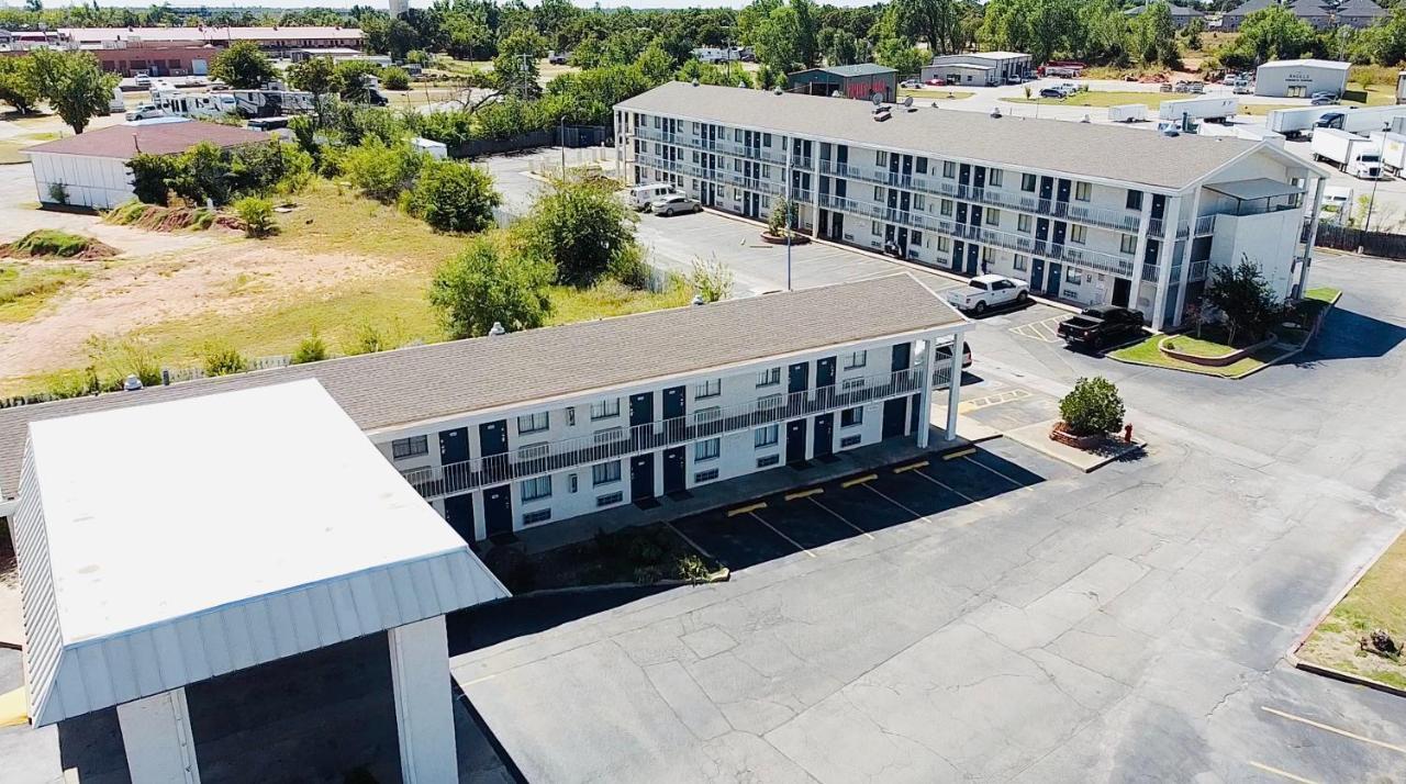 Economy Hotel Plus Oklahoma Dış mekan fotoğraf